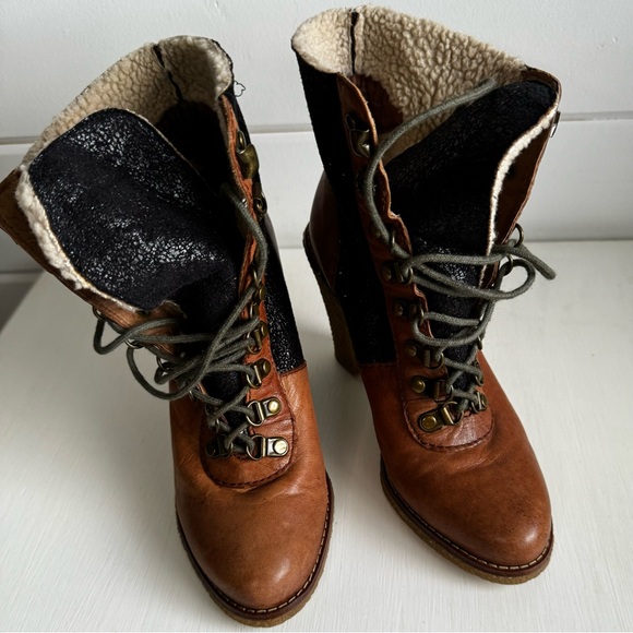 Sam Edelman Tara Two Tone Bootie Sz 6.5 - Picture 8 of 15